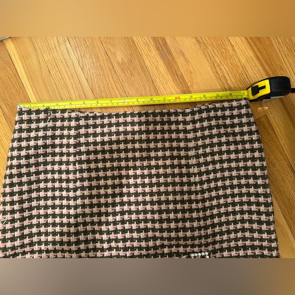 Kicky pink taupe and cream wool blend knee length skirt w pink silk lining - Picture 11 of 13